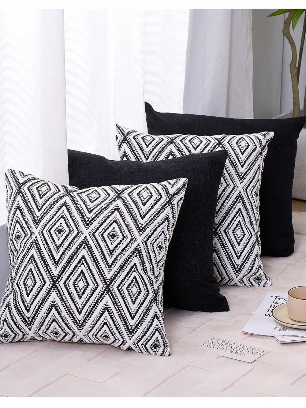 Black & White Geometric Throw Pillow Set - 4 Pack